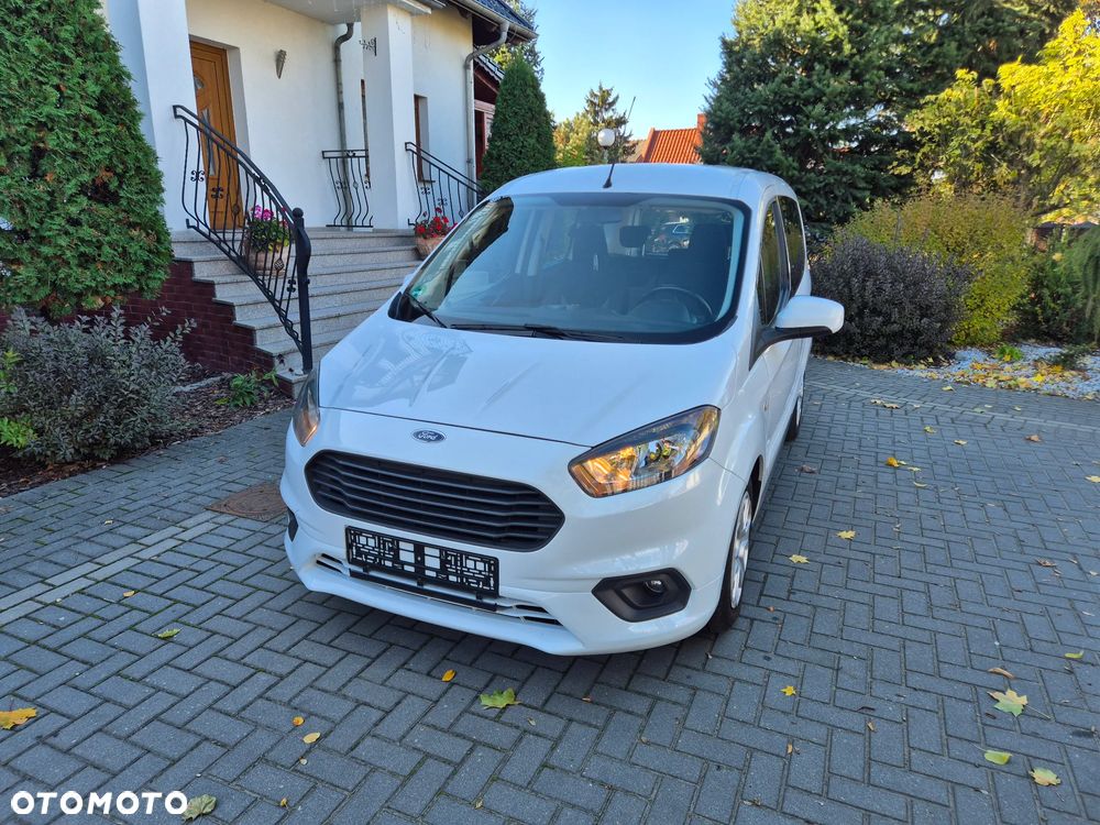 Ford Tourneo Courier 2022 photo 2
