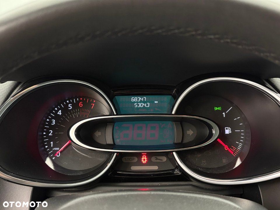 Renault Clio - 11