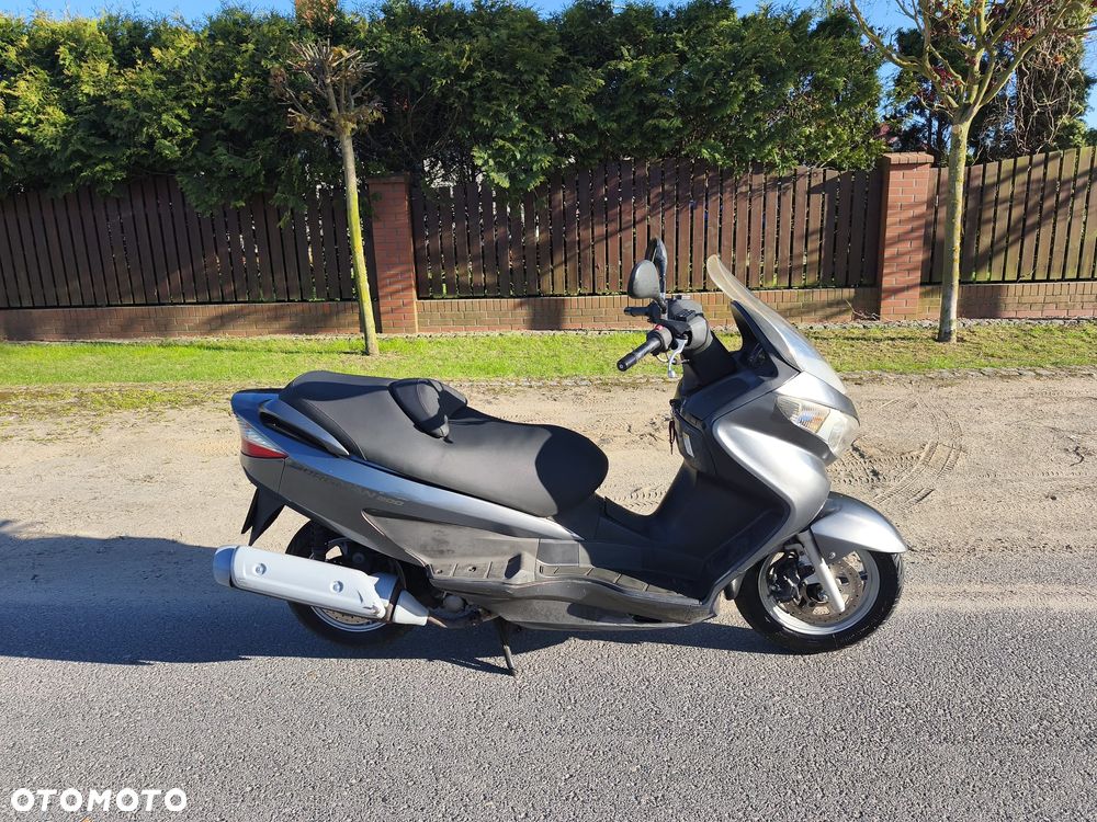 Suzuki Burgman - 8