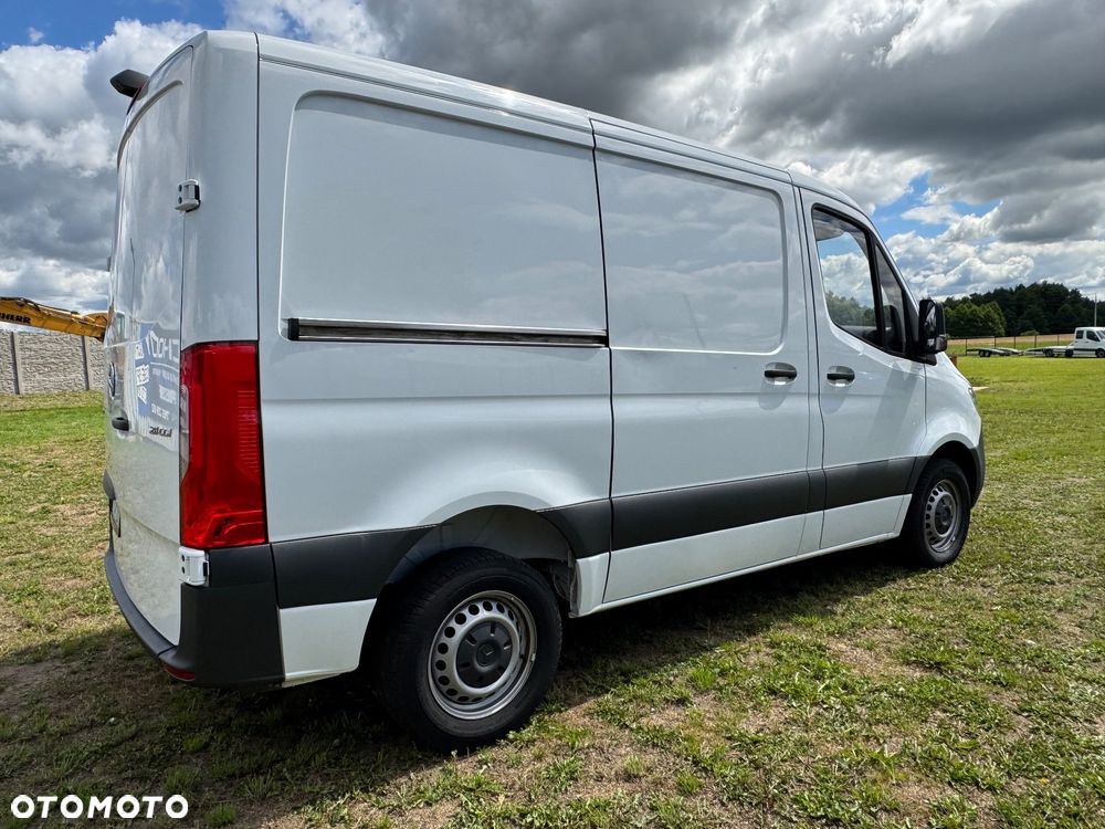 Mercedes-Benz SPRINTER 211 - 15