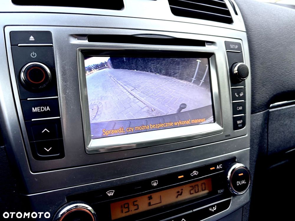 Toyota Avensis 2.0 D-4D Comfort - 10