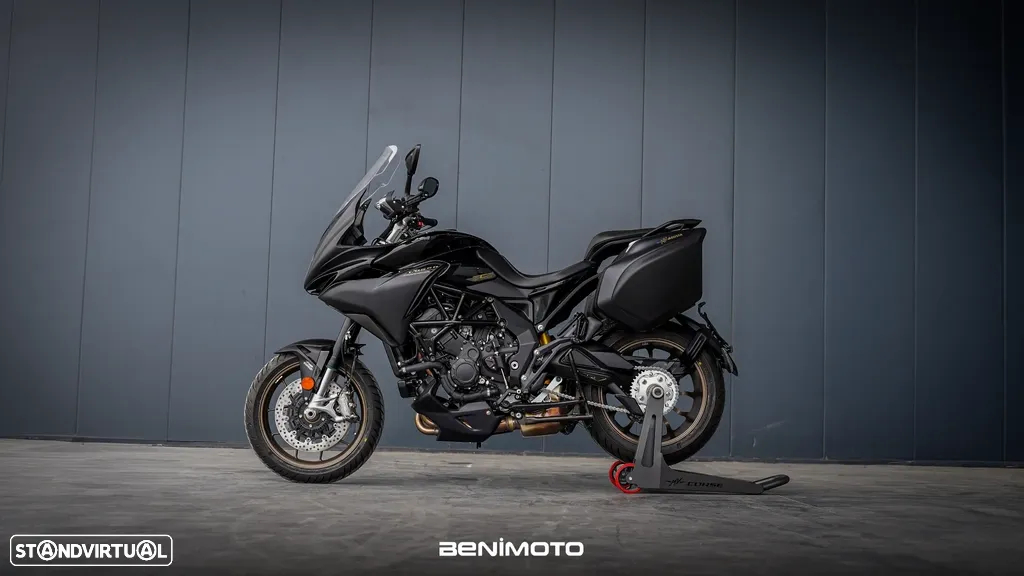 MV Agusta Turismo Veloce Lusso SCS - 5