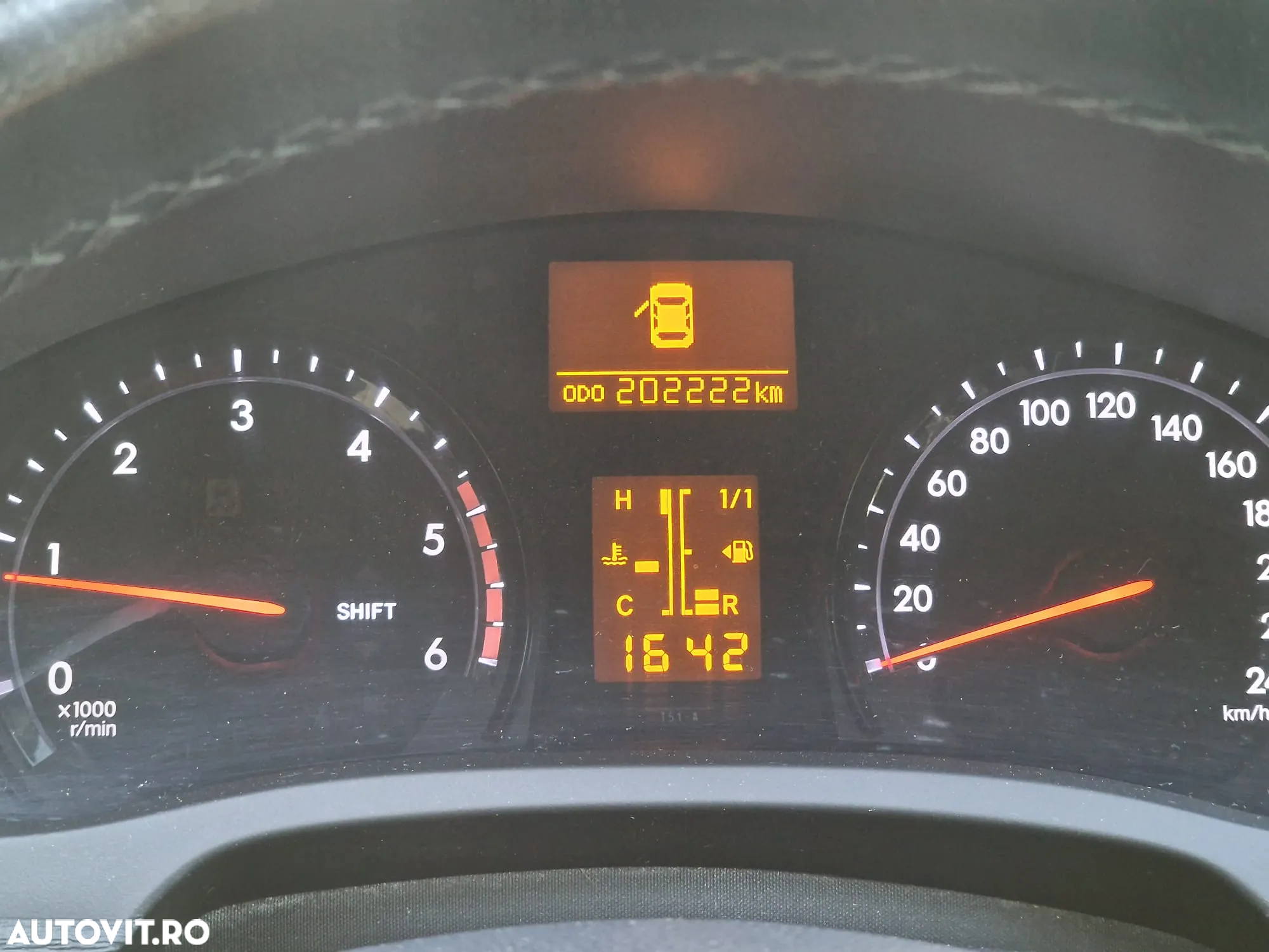 Toyota Avensis Combi 2.2 D-4D Edition - 7