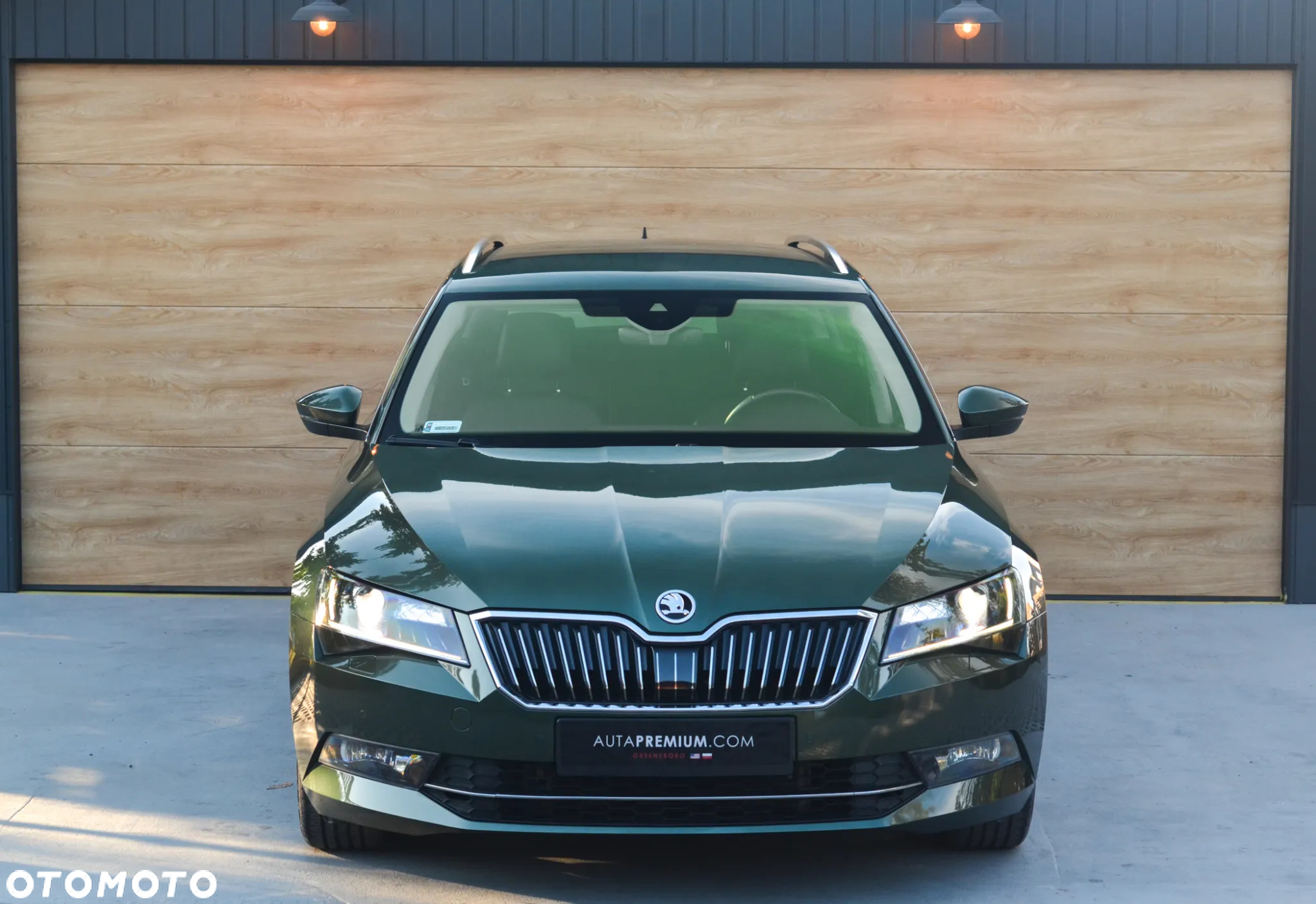 Skoda Superb 2.0 TDI SCR Style DSG - 4