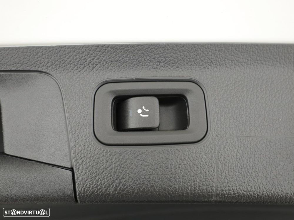 Mercedes-Benz A 250 e 8G-DCT Edition AMG Line - 17