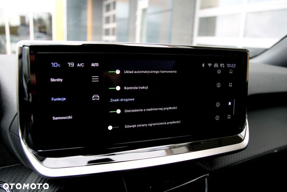 Peugeot 2008 1.2 PureTech Allure S&S EAT8 - 25