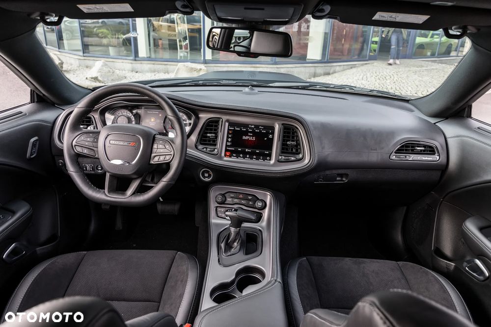 Dodge Challenger - 37