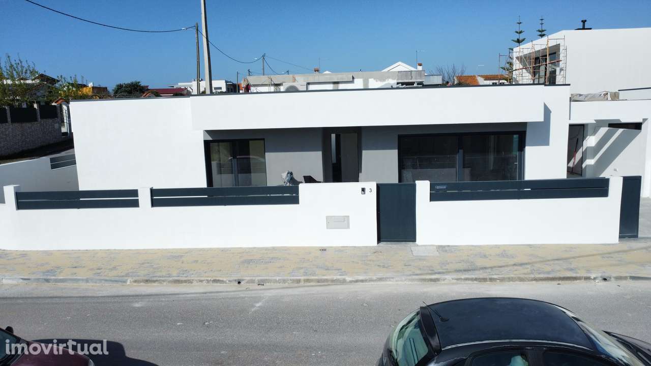 Moradia térrea T3 com 1 Suíte e Garagem - Oferta de escritura - Grande imagem: 5/29