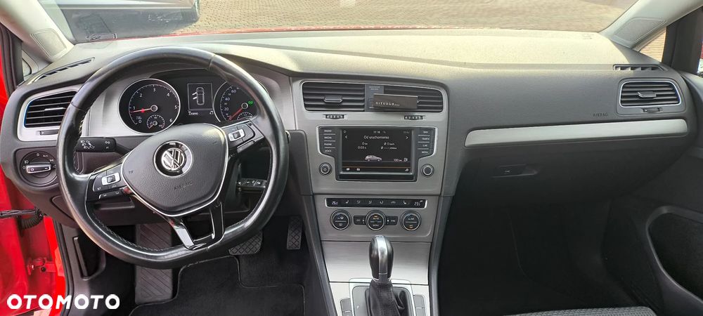 Volkswagen Golf 1.6 BlueTDI DSG Trendline - 12