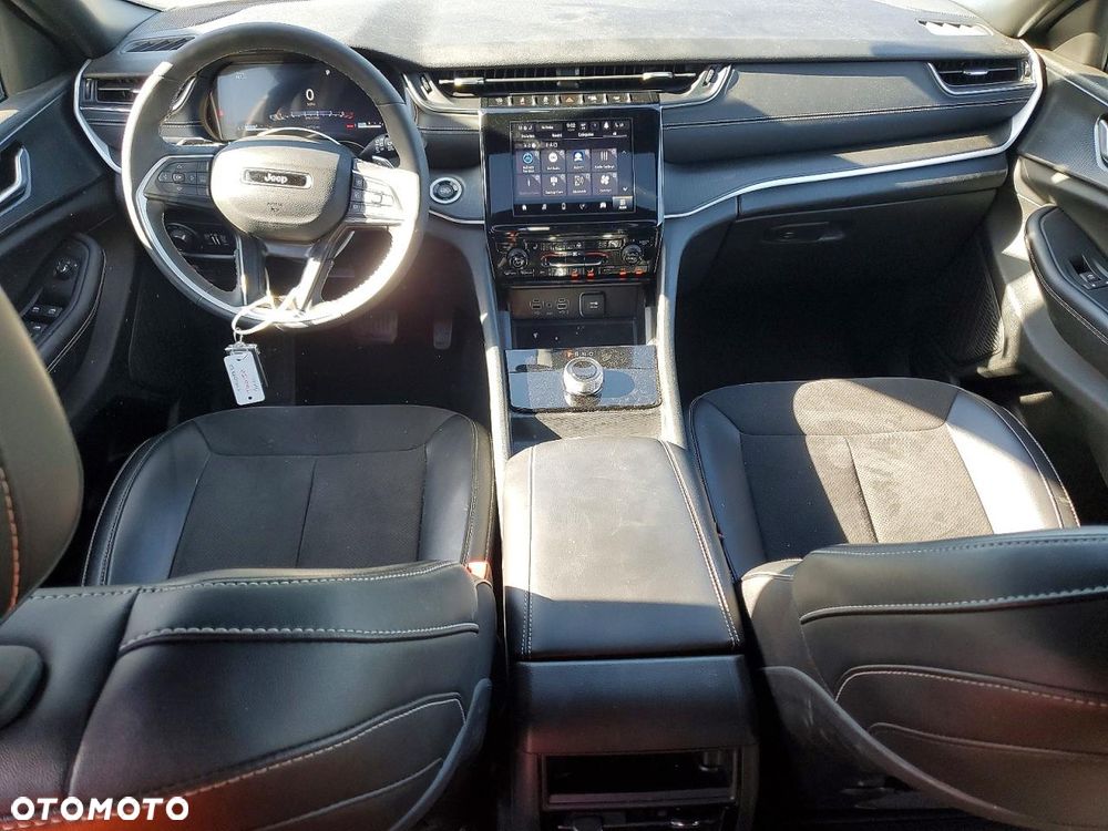 Jeep Grand Cherokee - 9