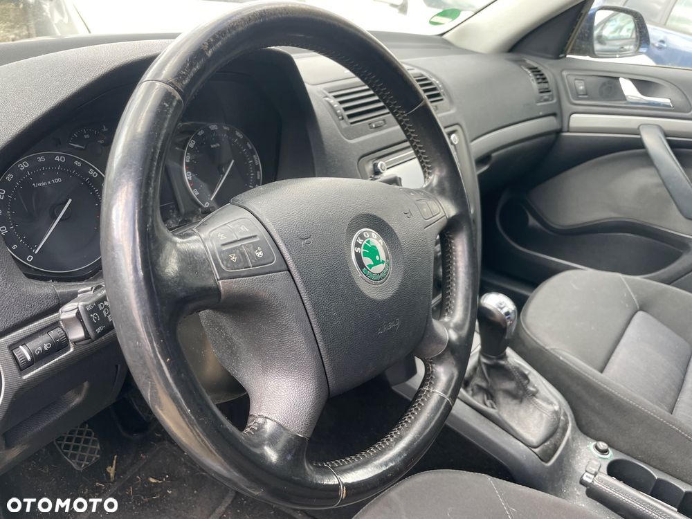 Skoda Octavia - 8