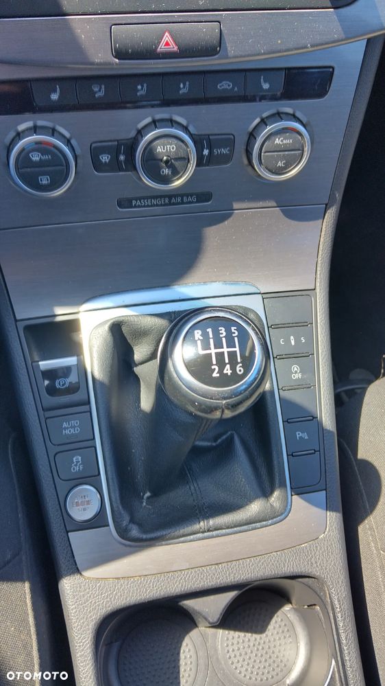 Volkswagen Passat 2.0 TDI Comfortline - 20