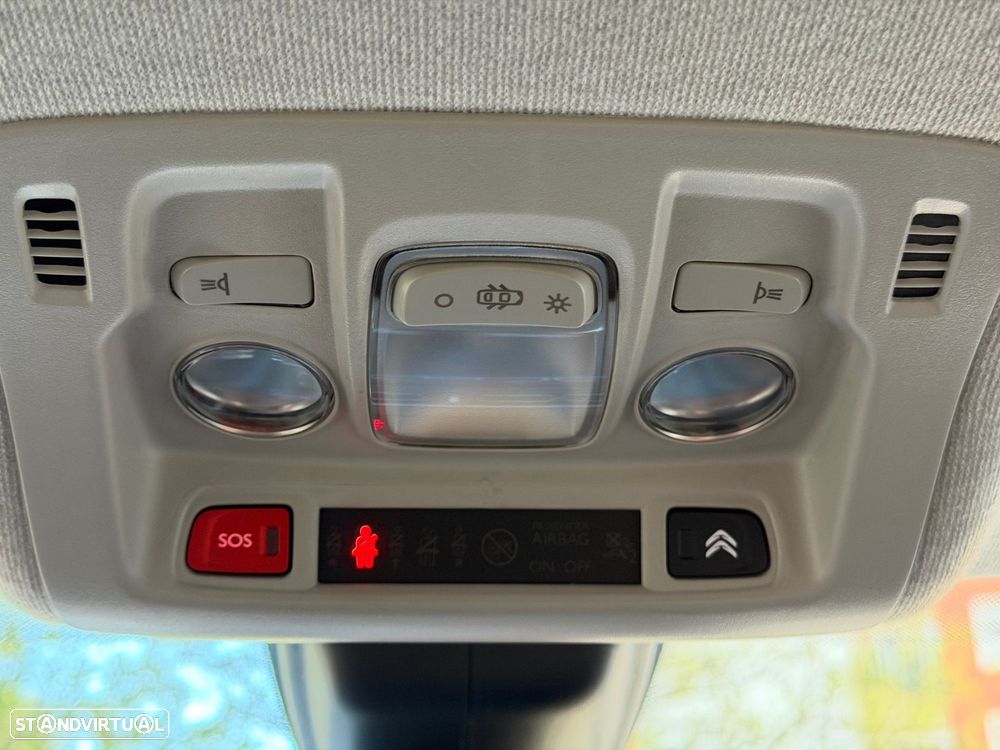 Citroën C3 1.2 PureTech Shine - 26