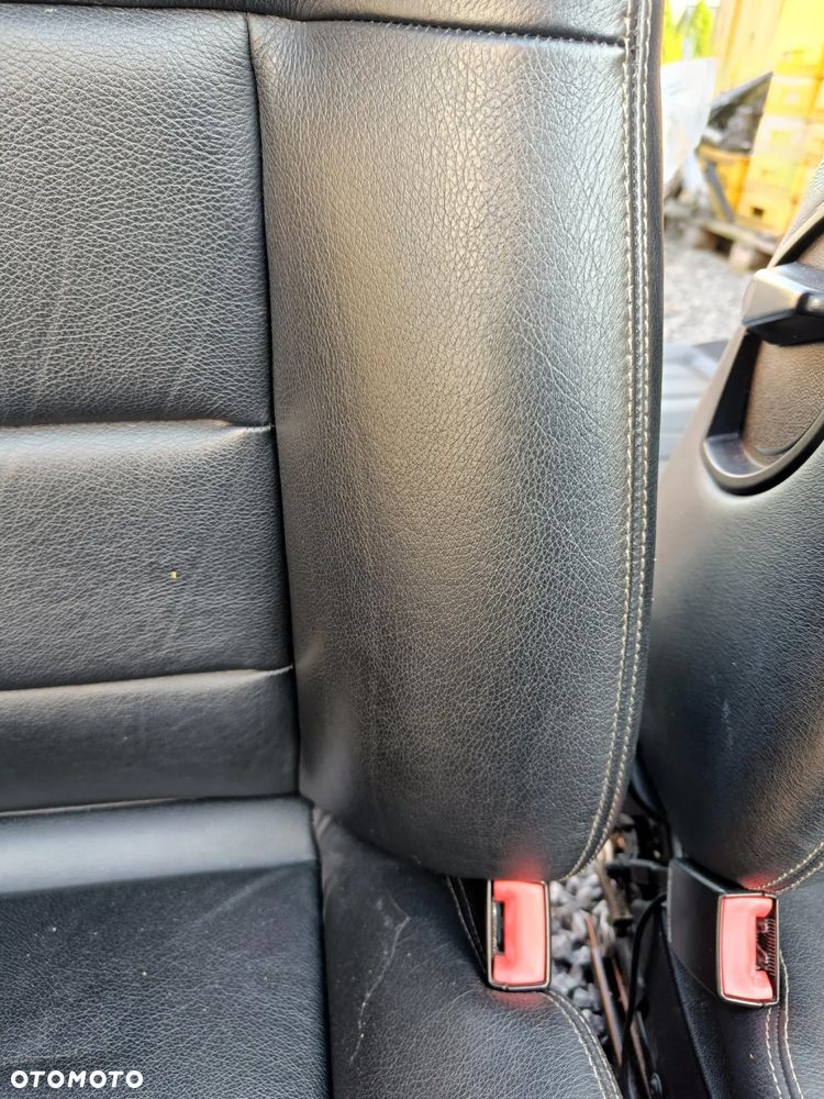 MERCEDES W212 AMG SEDAN FOTELE TAPICERKA KANAPA SKÓRA FOTEL BIAŁA NIĆ - 17