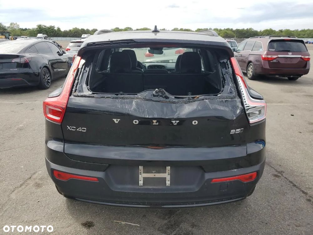 Volvo XC 40 - 6