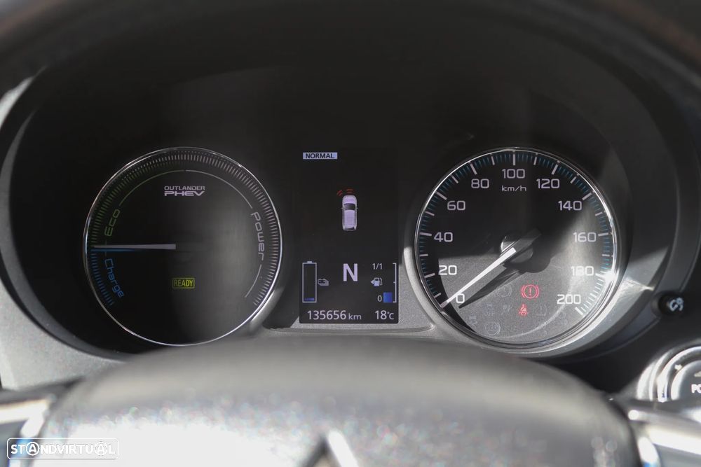 Mitsubishi Outlander - 9