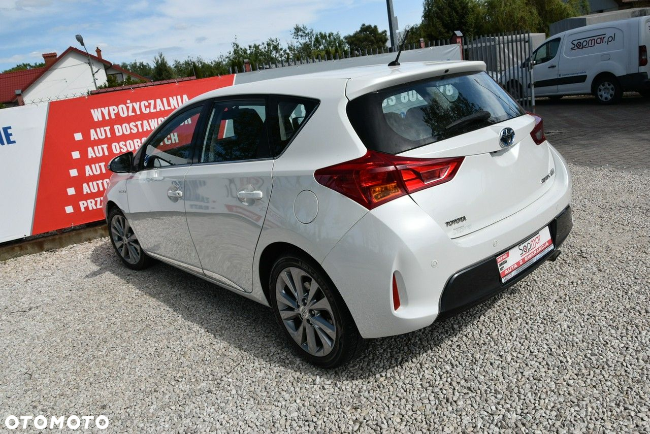 Toyota Auris 1.8 Hybrid Executive - 24