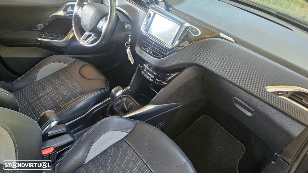 Peugeot 2008 1.2 PureTech Allure - 34