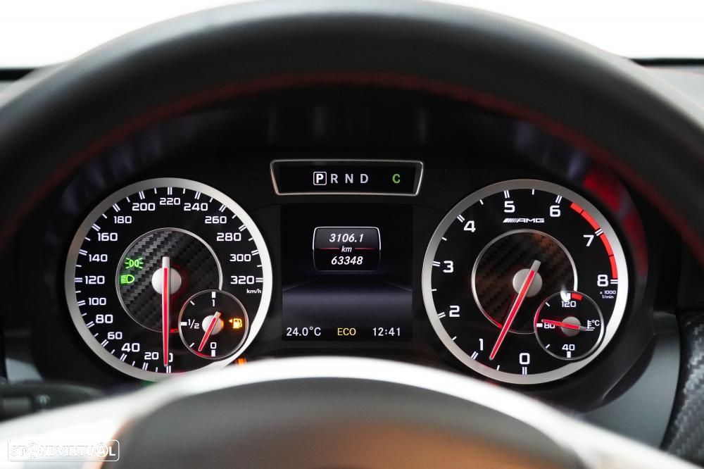Mercedes-Benz A 45 AMG 4-Matic - 9