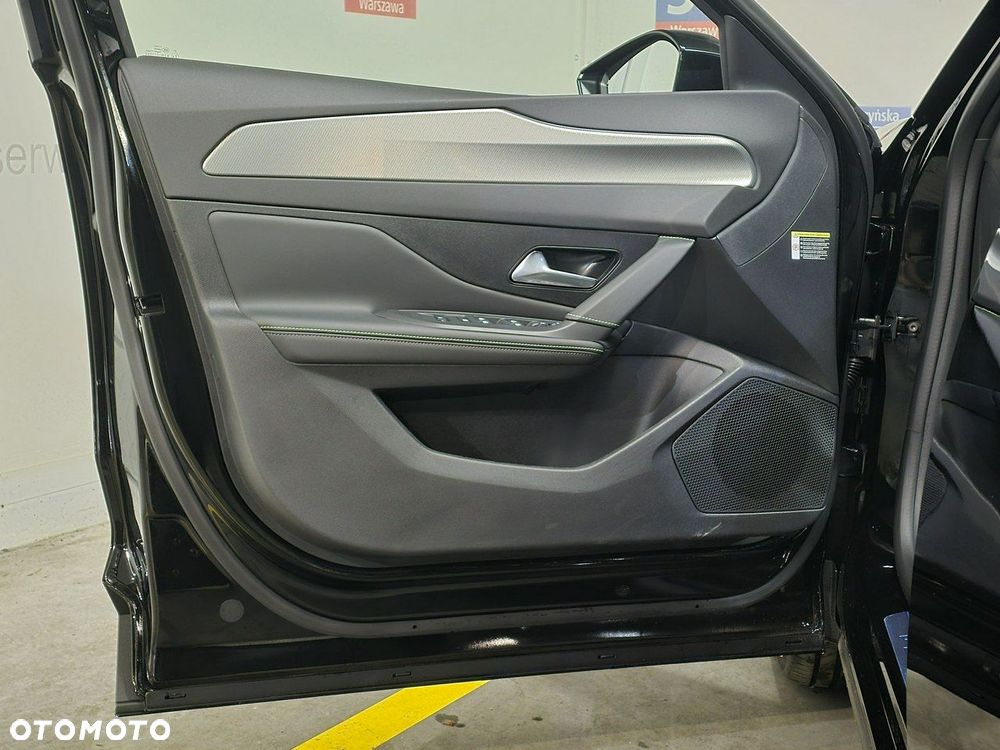 Peugeot 408 - 14