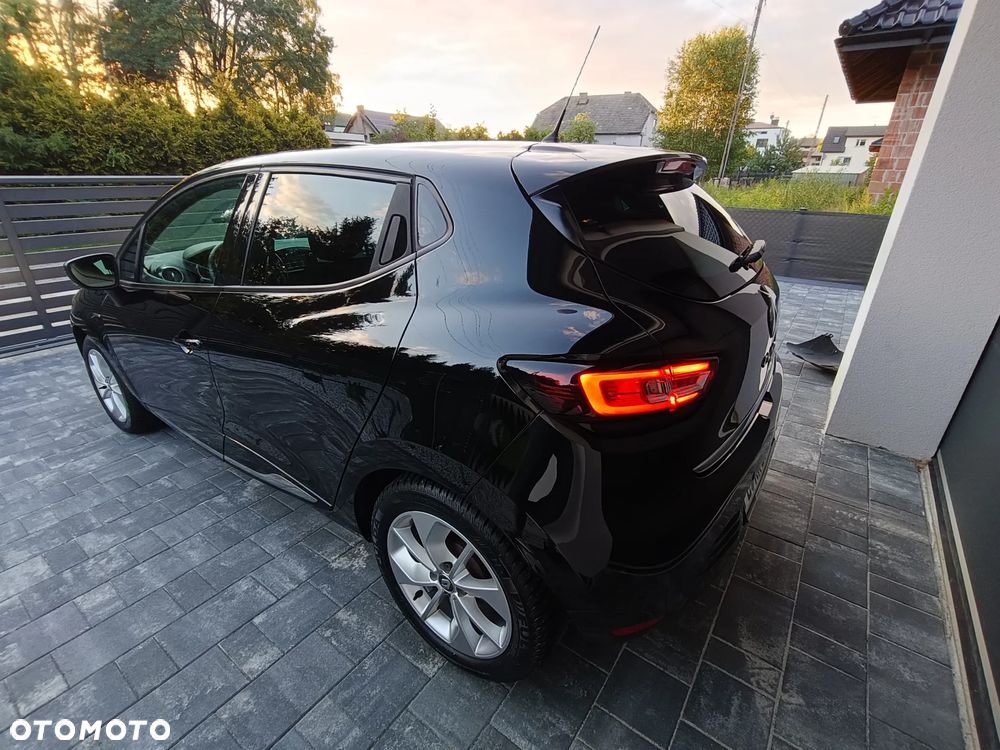 Renault Clio 1.2 16V Limited - 35