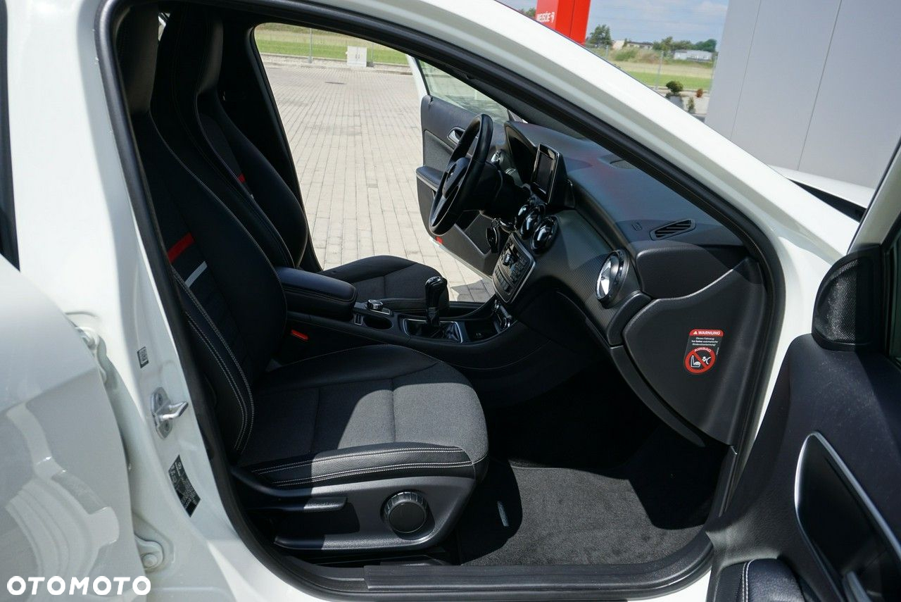 Mercedes-Benz Klasa A 180 (BlueEFFICIENCY) Urban - 16