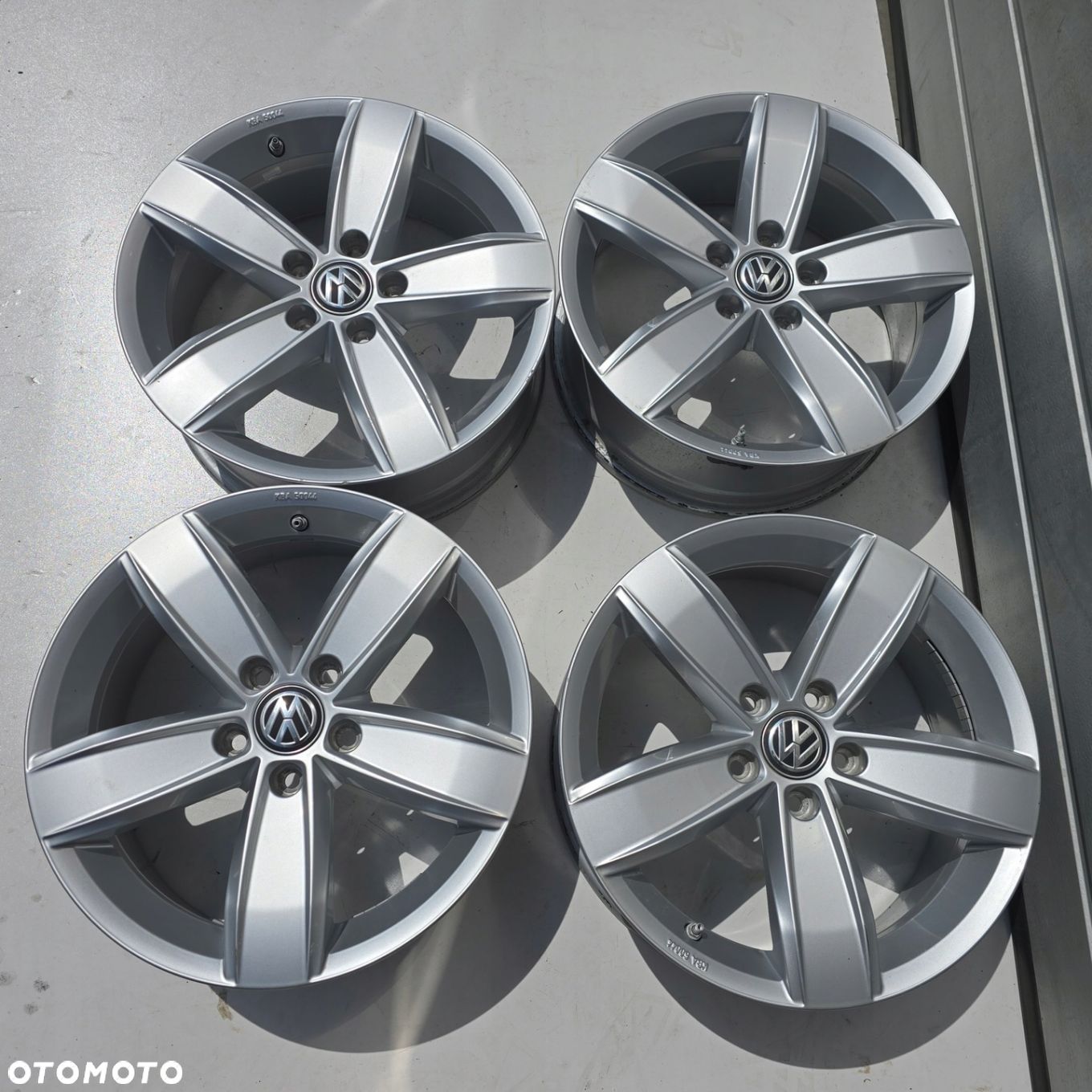 VW PASSAT B7 B8 CC TIGUAN II I T-ROC SHARAN GOLF VI VII CADDY 5x112 17 4X - 1