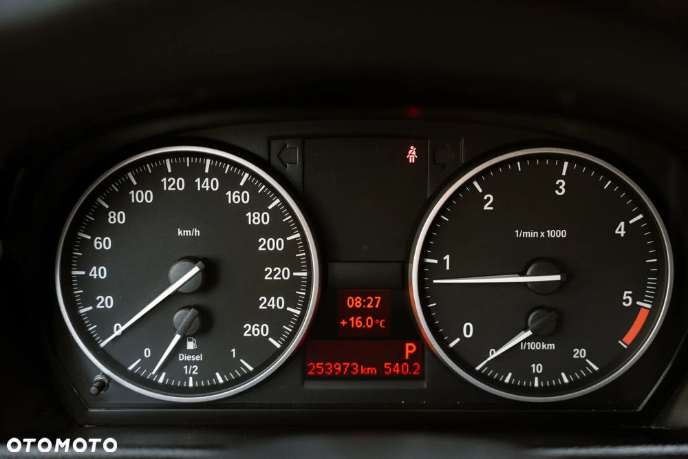 BMW X1 xDrive18d xLine - 17