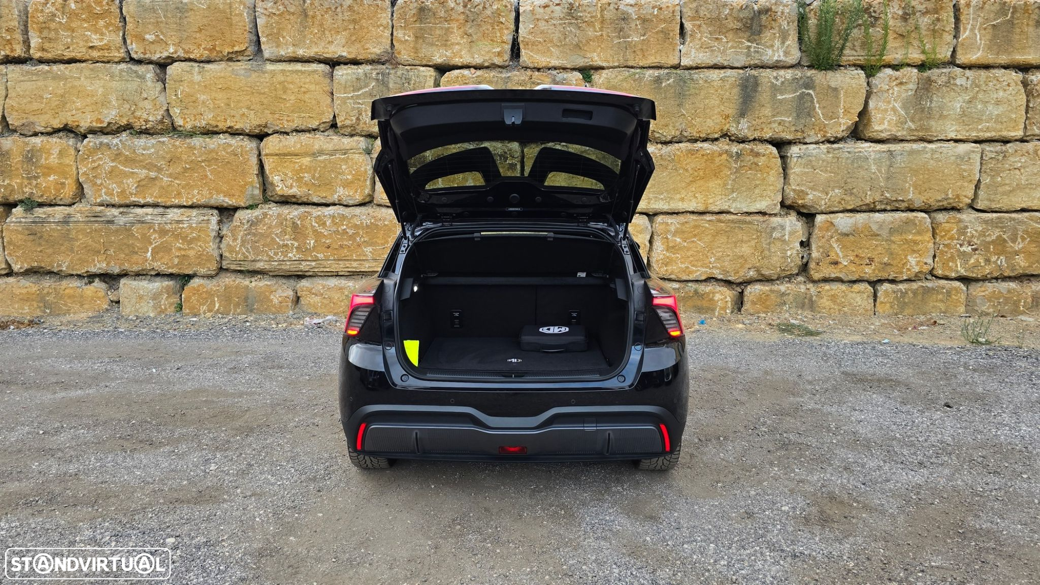 MG MG4 64 kWh Luxury - 59