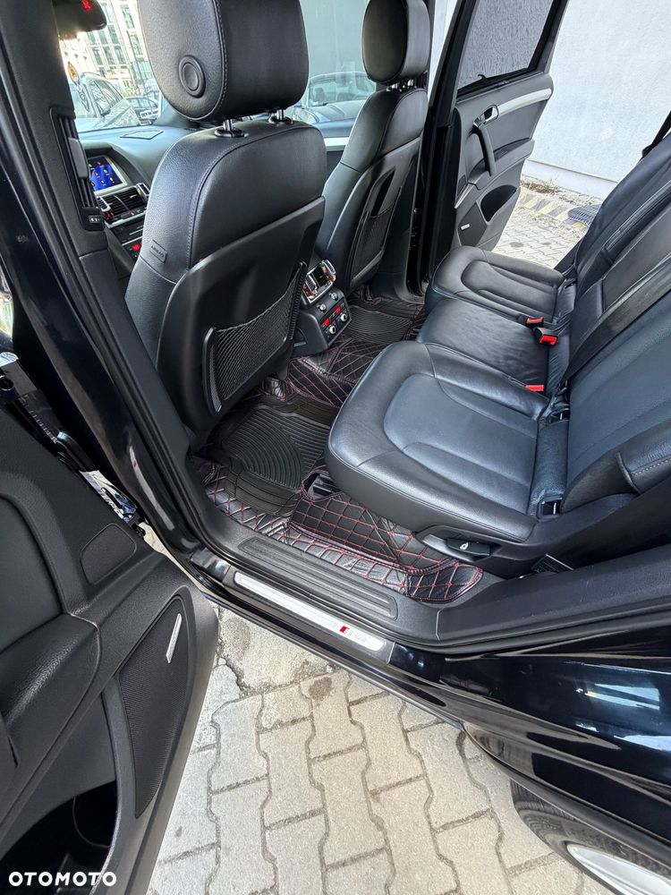 Audi Q7 - 10