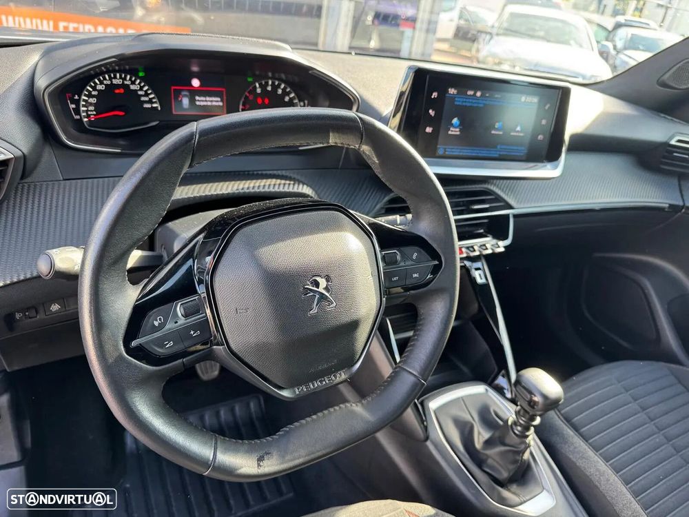 Peugeot 2008 1.2 PureTech Style - 31