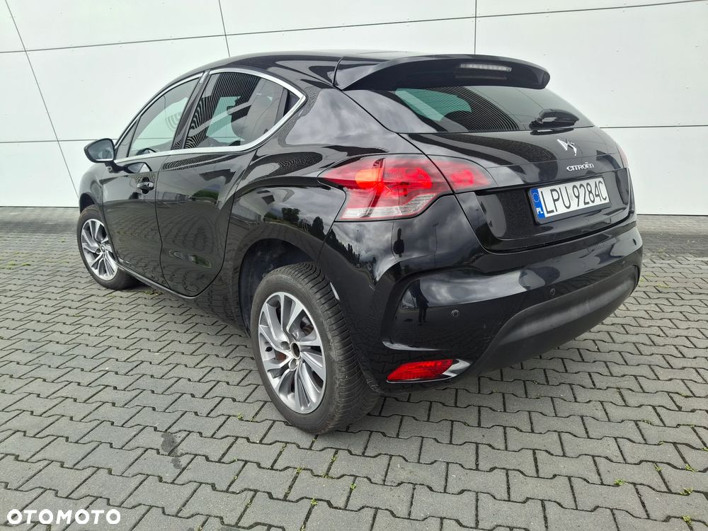 Citroën DS4 e-HDi 110 SoChic - 8