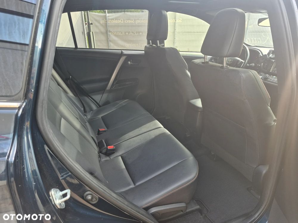 Toyota RAV4 - 18