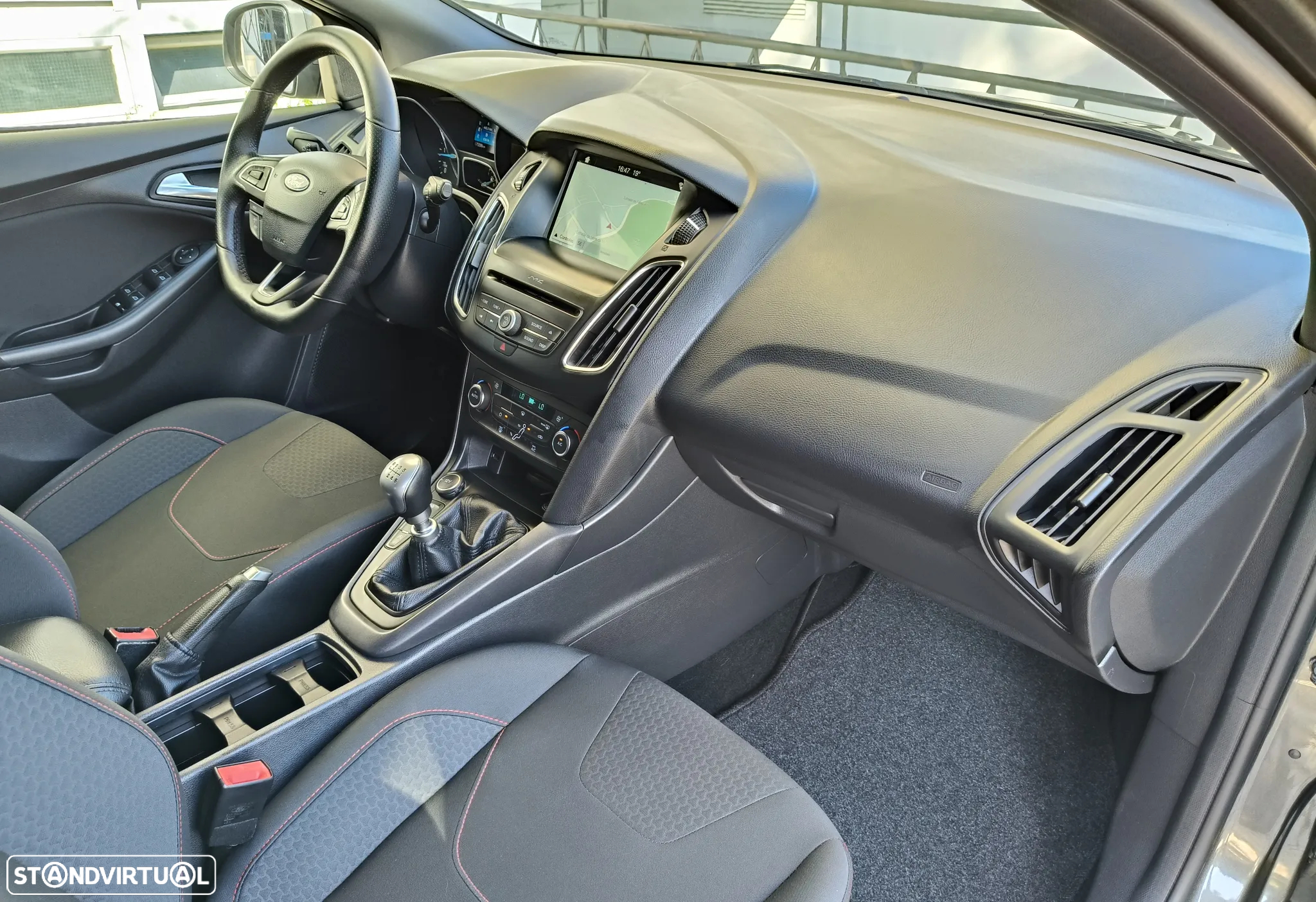 Ford Focus SW 1.5 TDCi ST-Line - 19