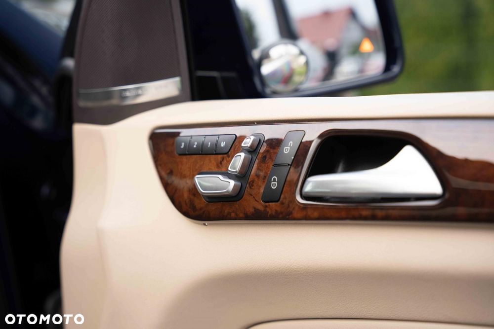 Mercedes-Benz GLS - 27