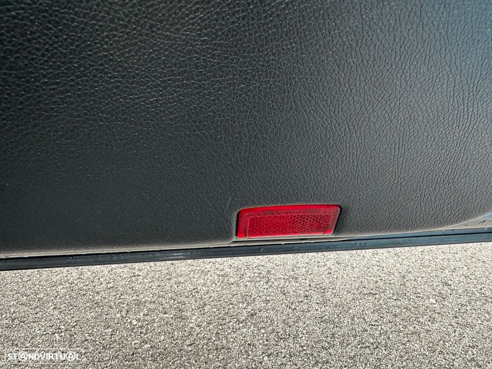 Mercedes-Benz A 200 CDI BE AMG Line - 37