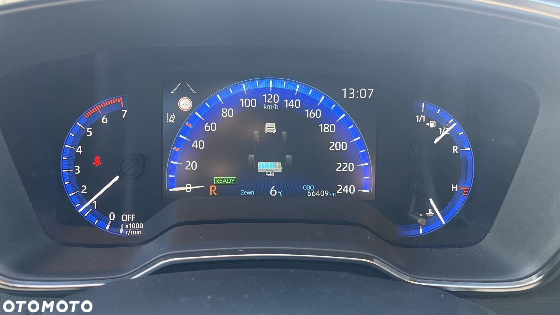 Toyota Corolla 1.8 Hybrid Comfort - 12