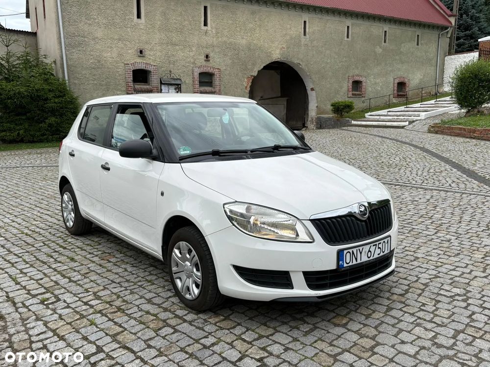 Skoda Fabia 1.2 HTP Ambition - 2