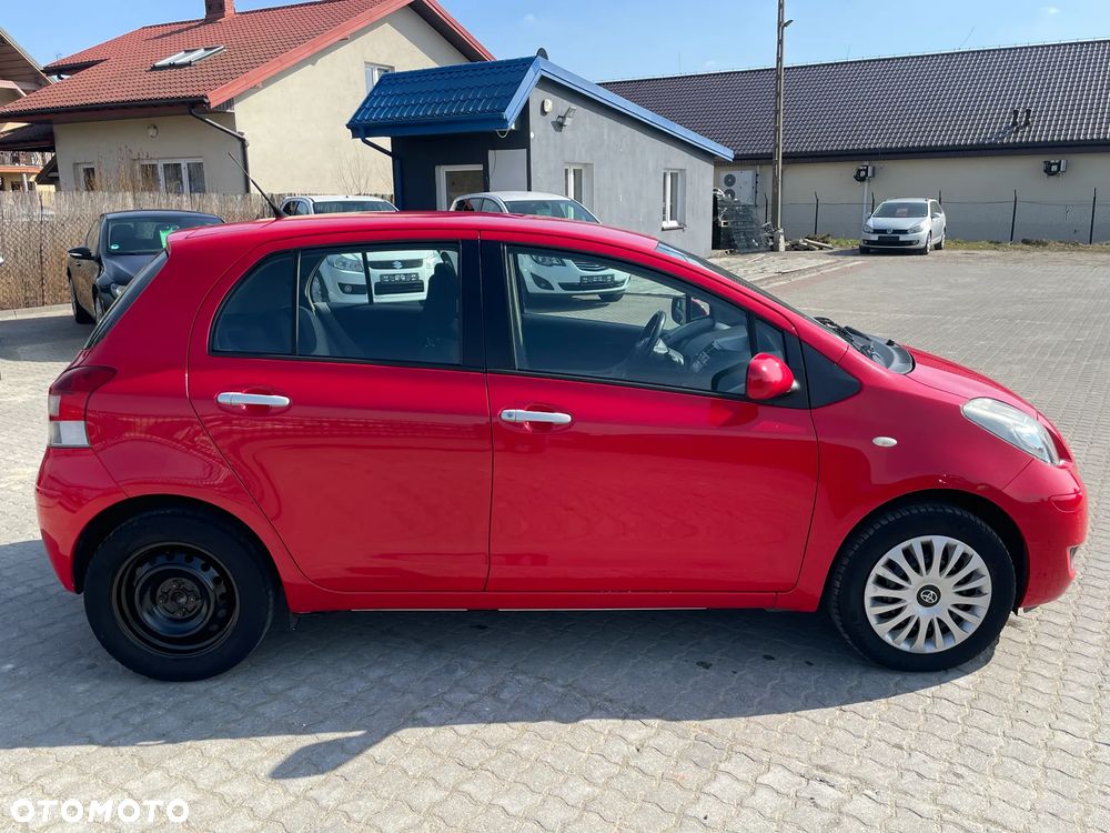 Toyota Yaris 1.0 VVT-i Team - 24