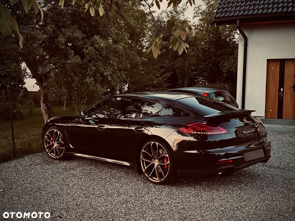Porsche Panamera Turbo PDK - 1