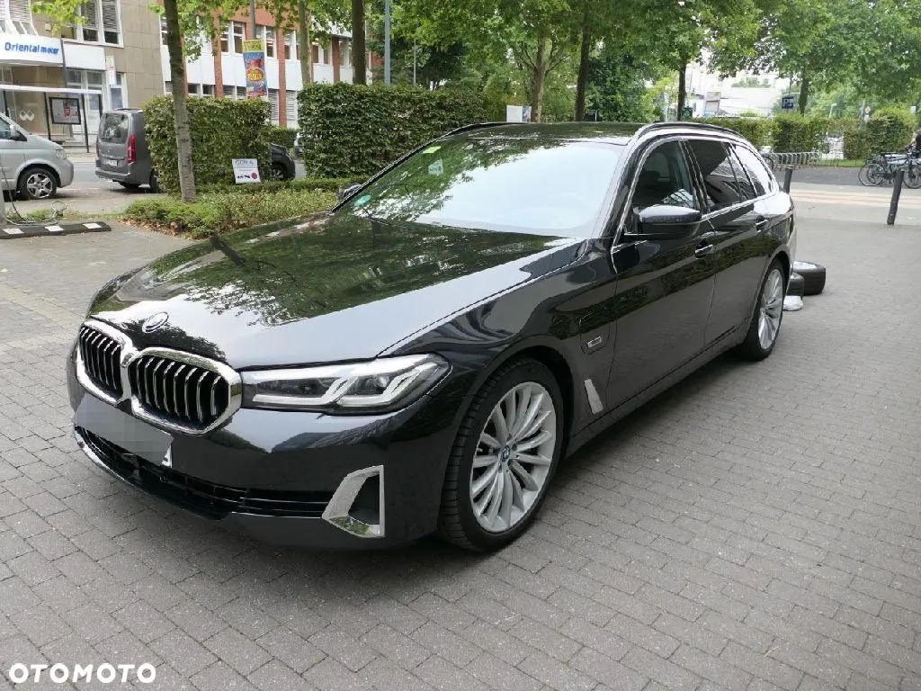 BMW Seria 5 520e Luxury Line - 1