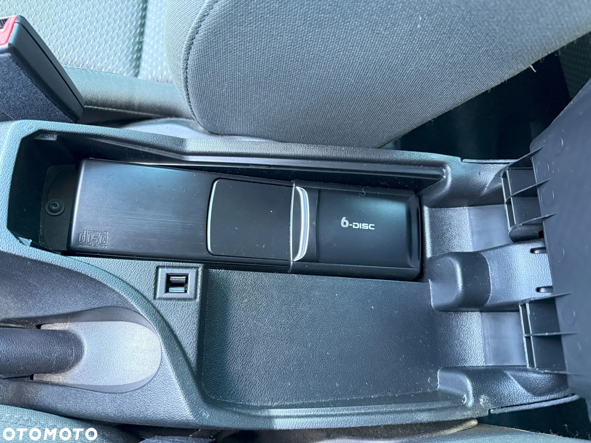 Seat Toledo 2.0 TDI Stylance DSG - 27