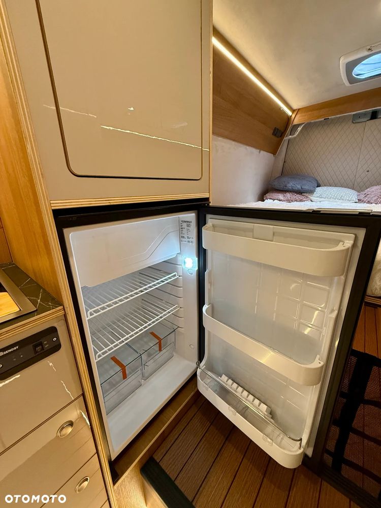 Mercedes-Benz SPRINTER - 31