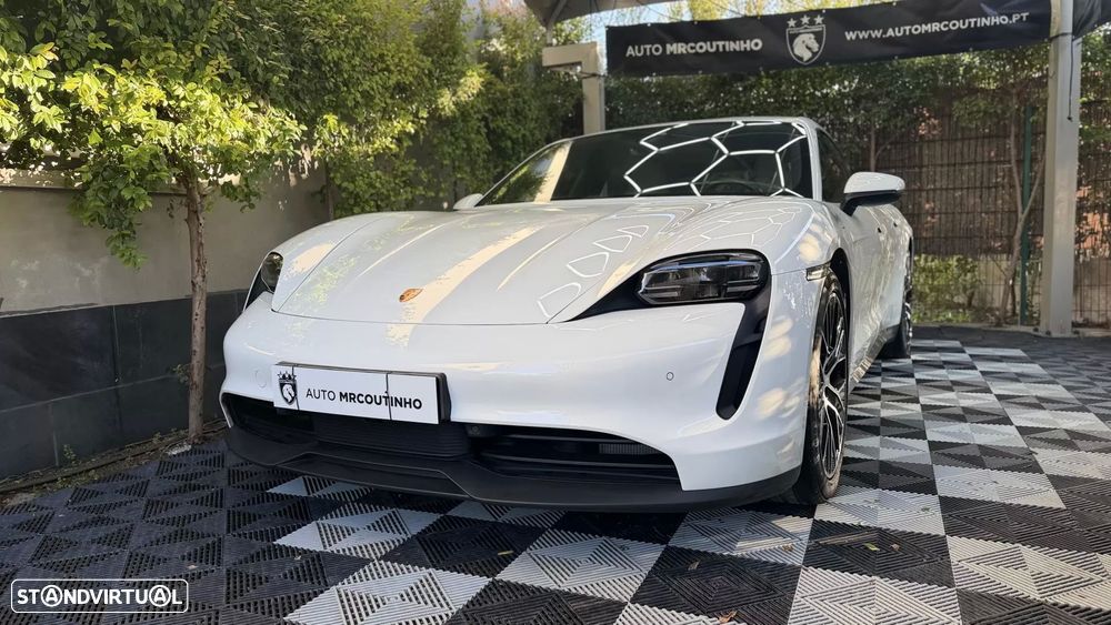 Porsche Taycan 4 - 2