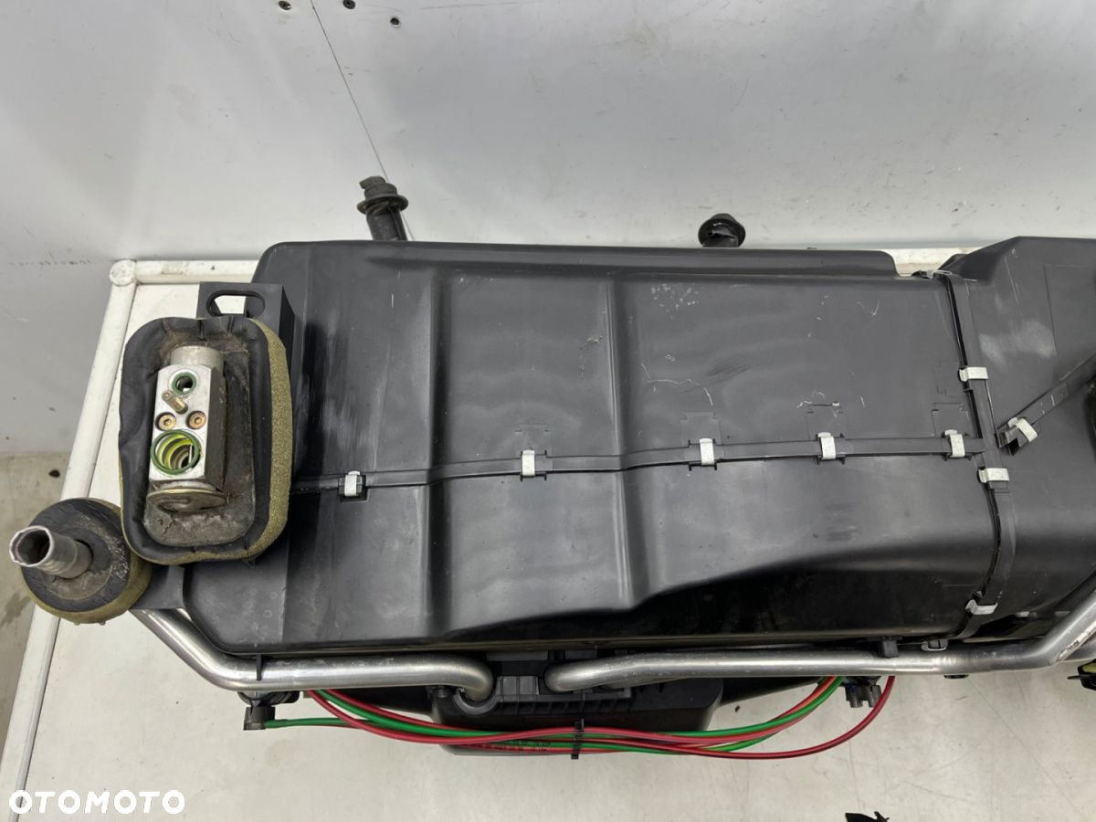 Nagrzewnica Mercedes w210 KOMBI 95-02r. wersja z KLIMĄ obudowa chłodnicy wody parownik klimatyzacji - 8