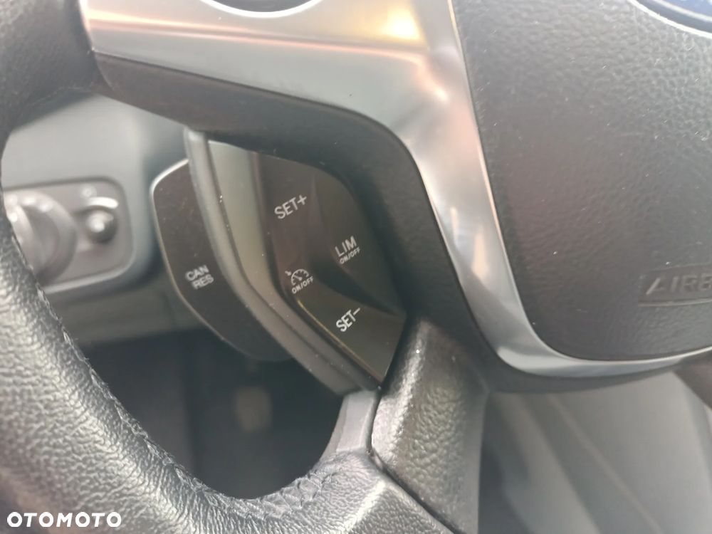 Ford C-MAX 1.6 Ti-VCT Champions Edition - 21