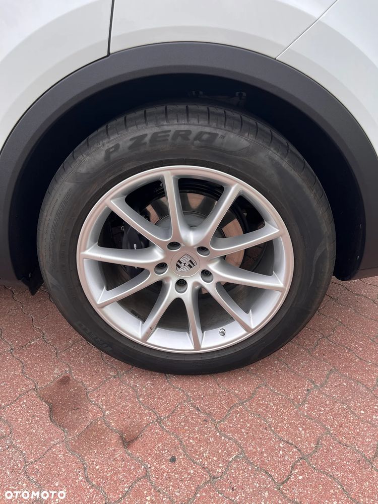 Porsche Cayenne Standard - 23