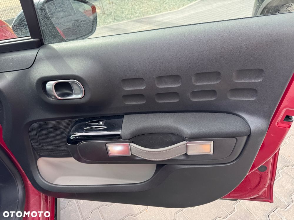 Citroën C3 Pure Tech 82 SHINE - 10