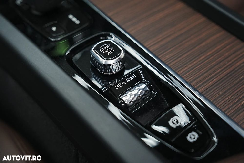 Volvo XC 60 Recharge T8 Twin Engine eAWD Inscription - 35