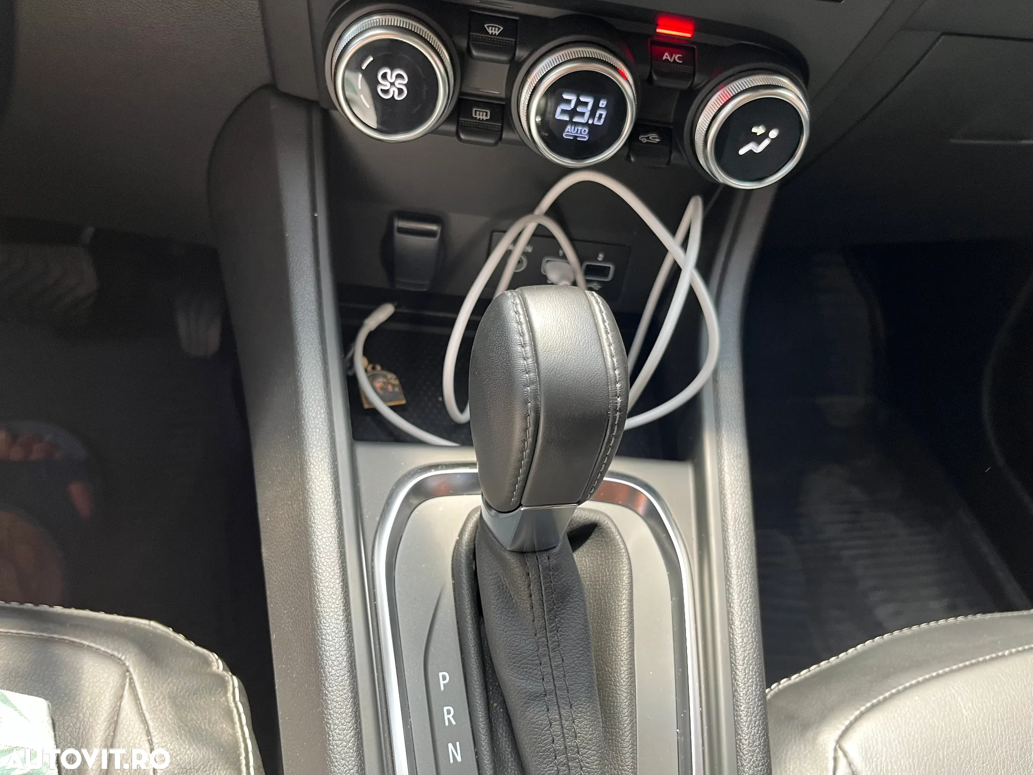 Renault Captur MHEV 140 EDC Techno - 18